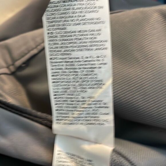 Old Navy 8" Slim Go-Dry Shade StretchTech Shorts Light Heather Gray Knit 38 - Picture 7 of 9